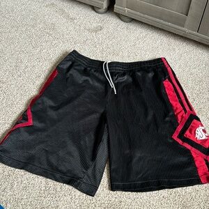 Men’s Nike drawstring shorts. WSU Washington State University.